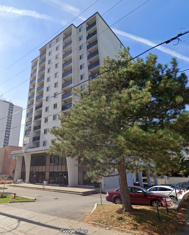 Building Photo - 430 King St