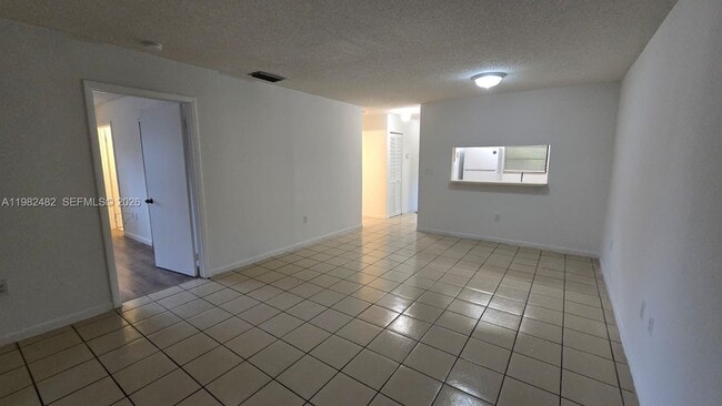 Foto del edificio - 13950 NE 4th Ave