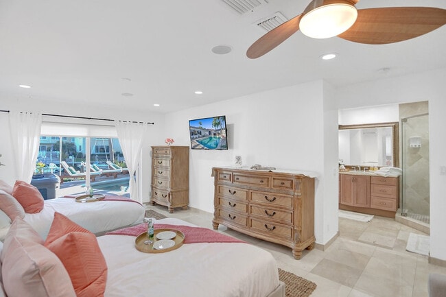 Foto del edificio - 2830 NE 52nd St