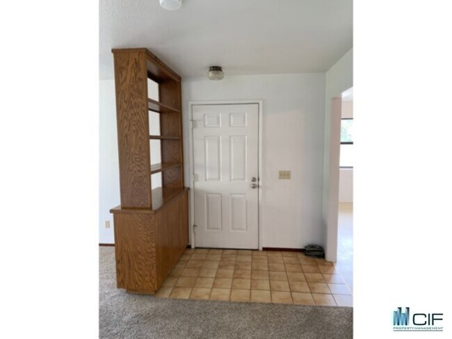 Foto del edificio - 390 Sea Ridge Rd