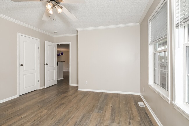 Building Photo - 109 Hillmont Ct