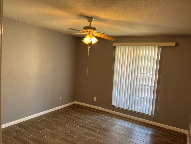 Foto del edificio - 12500 Sandpiper Dr