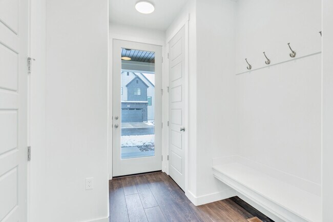 Building Photo - 371 W 3200 N