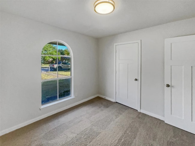 Photo - 1746 Whiteoak Dr House