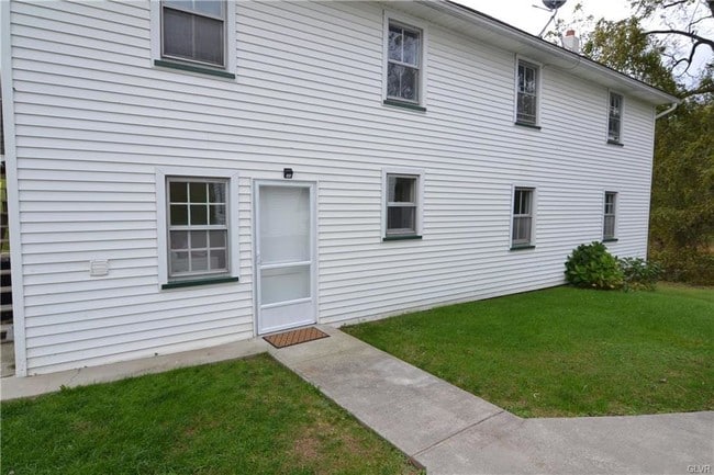 Building Photo - 1085 Capp Rd