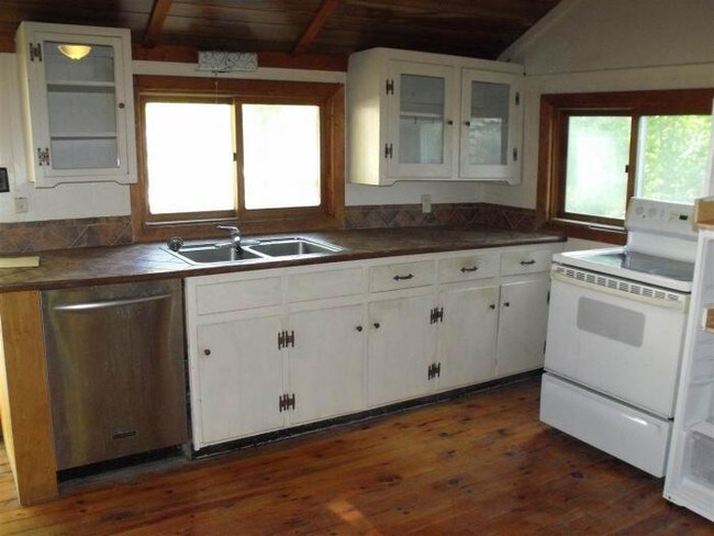 Building Photo - 2 bedroom in Alton NH 03809
