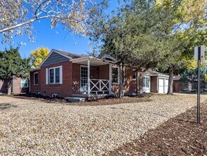 Building Photo - 2900 Locust St Building Photo - 2900 Locust St