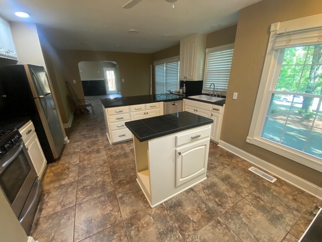 1208 Golf Links Rd, Hot Springs, AR 71901 House Rental in Hot Springs