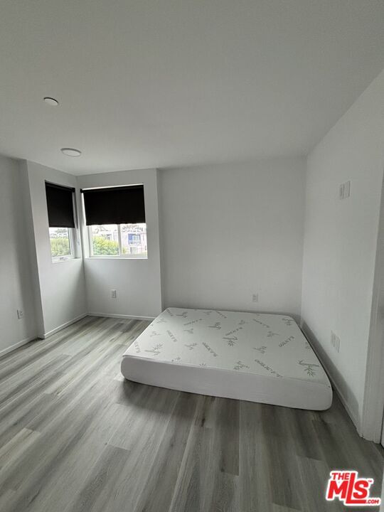 Foto del edificio - 1224 1/2 Alexandria Ave-1224