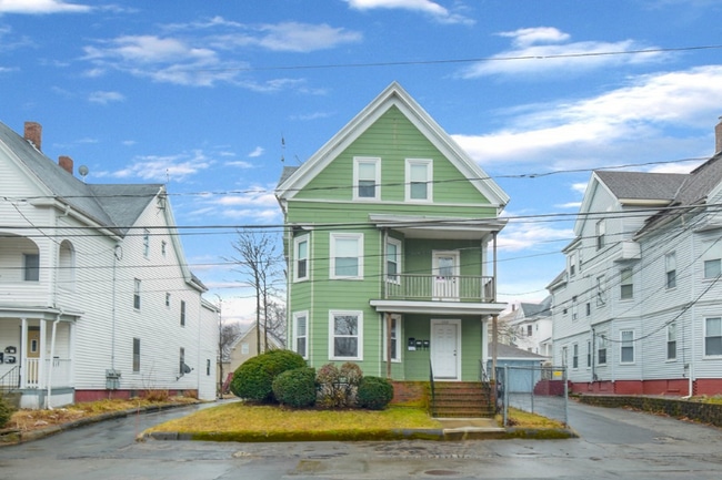 Building Photo - 246 Green St