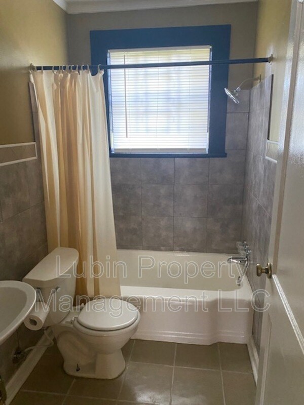 Building Photo - 361 Jacklyn Ave