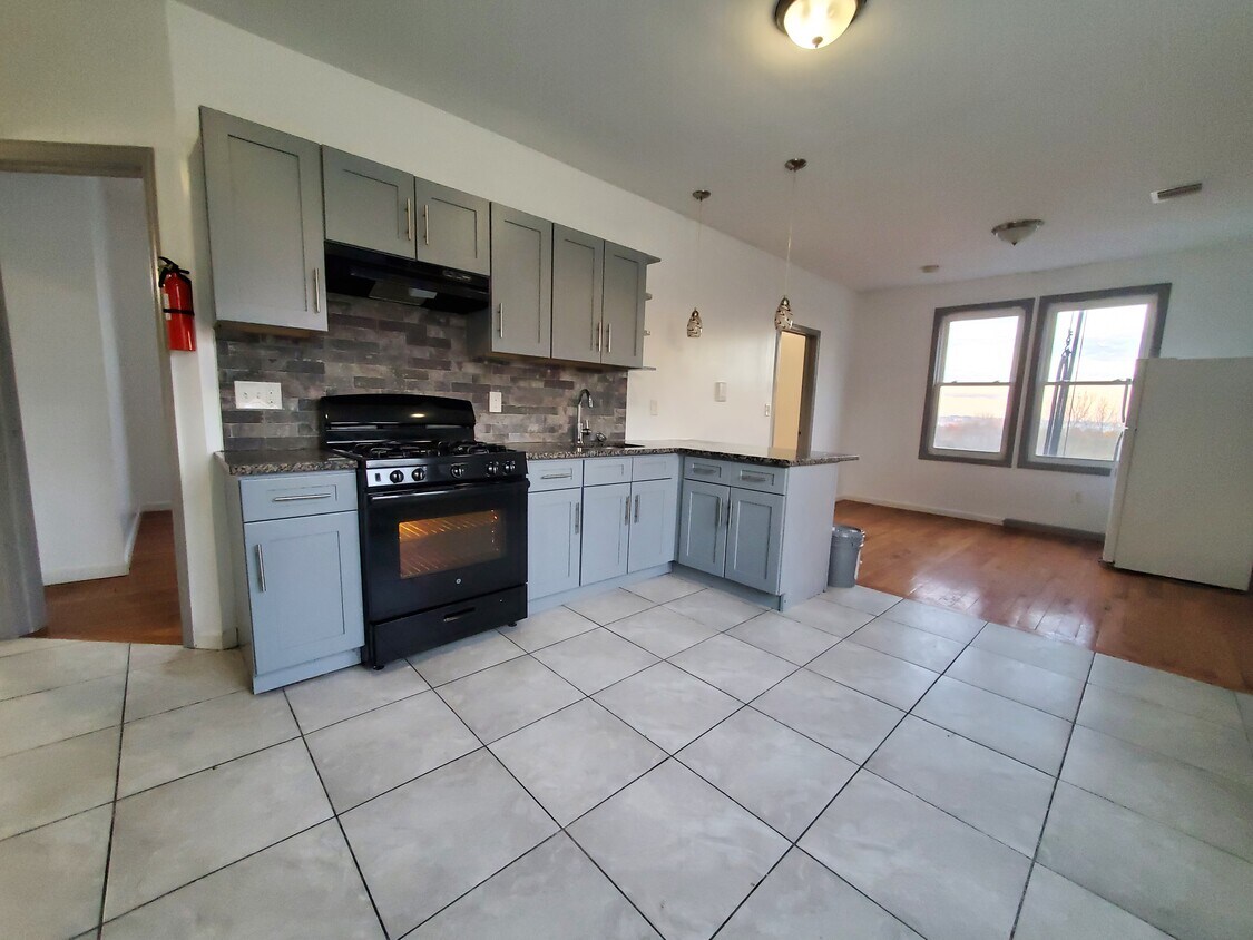 550 Garfield Ave Unit 3B, Jersey City, NJ 07305 550 Garfield Ave