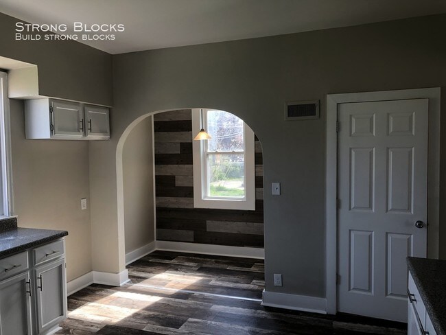 Foto del edificio - Newly Renovated 5BR/1.5BA Rent to Own Home