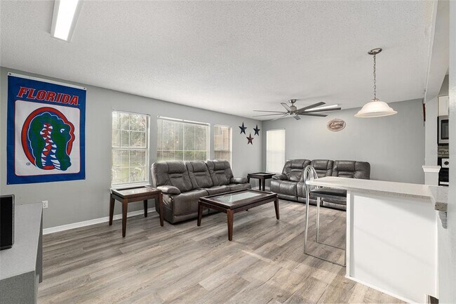 Foto del edificio - 2601 SW Archer Rd