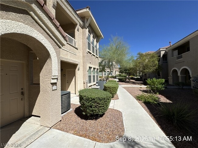 Building Photo - 10550 W Alexander Rd