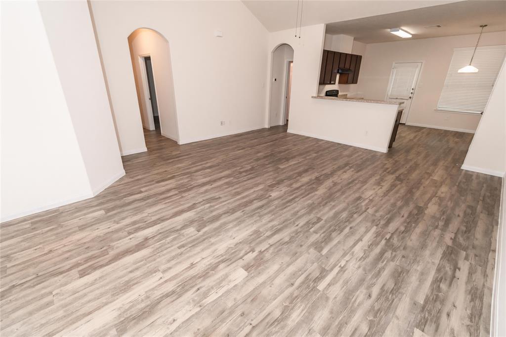 9702 Floria Ct, Houston, TX 77044 Condo for Rent in Houston, TX