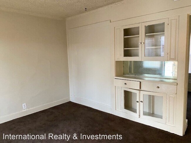 Building Photo - 1 br, 1 bath House - 1868 W. 52nd St