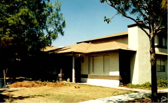 Primary Photo - 1144 Tribune St