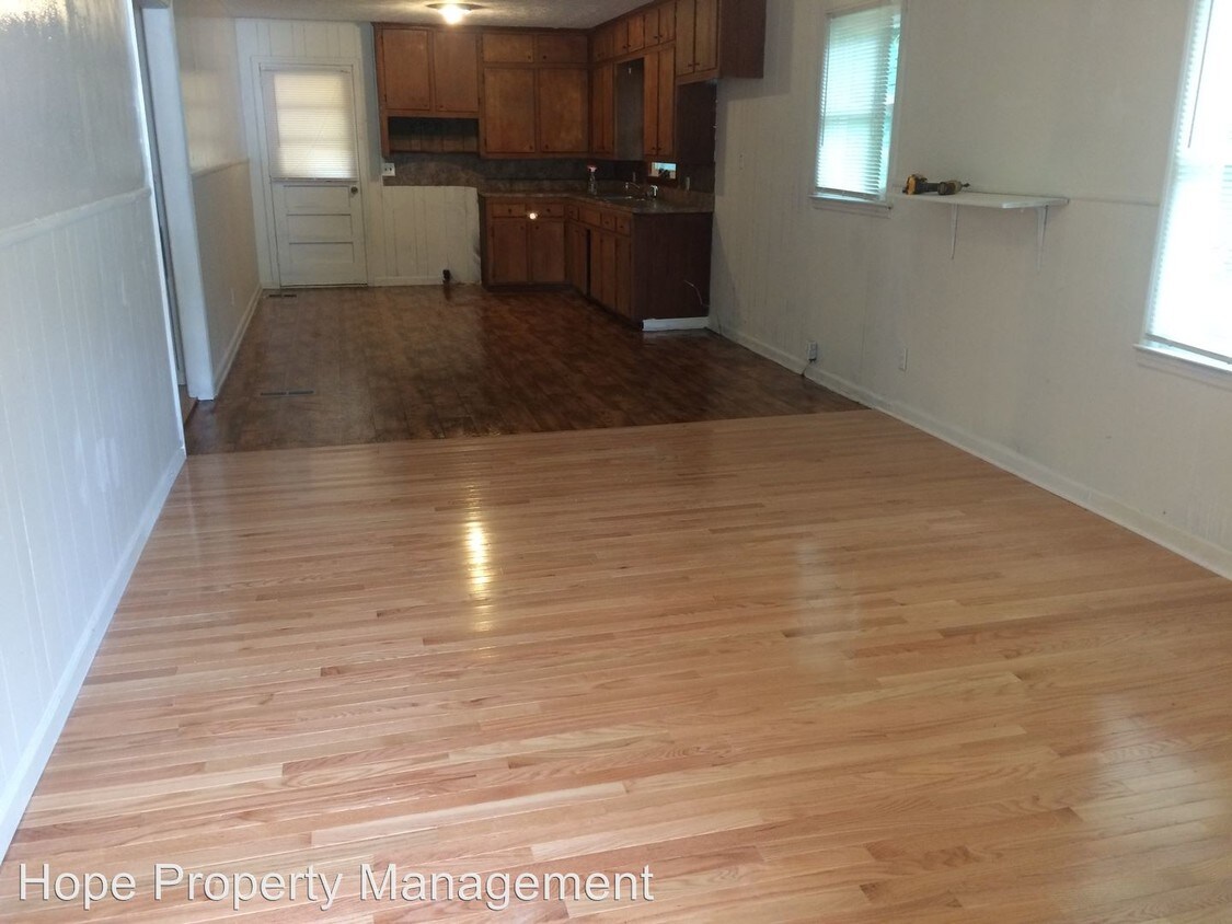 Foto del edificio - 239 Bryan Dr