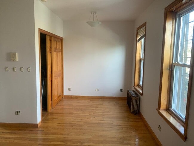 sleeping alcove - 533 18th St