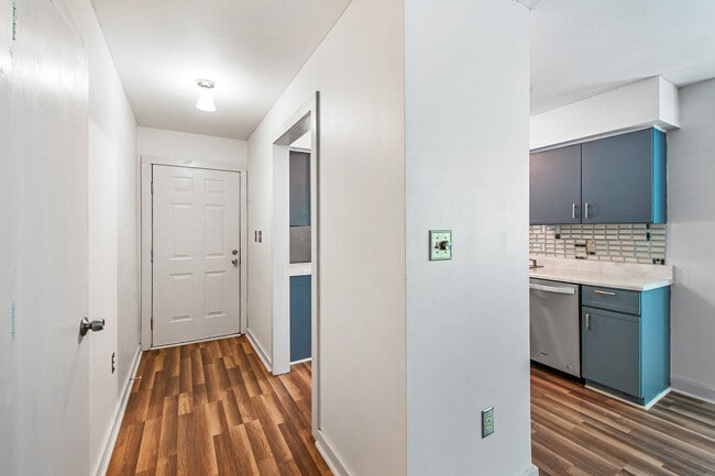 Building Photo - 3606 Top of the Pines Ct