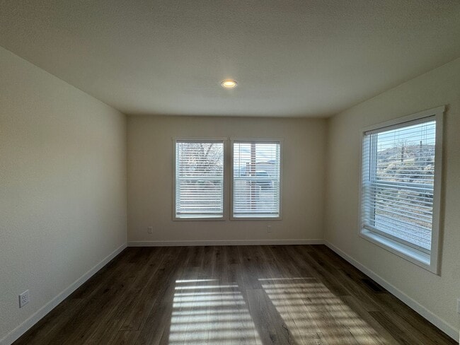 Building Photo - 315 Gerdes Ave