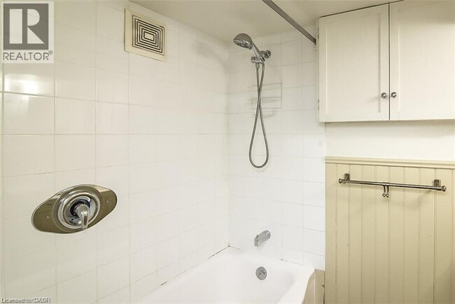 Building Photo - 9 Gary Ave