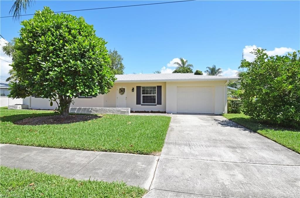 Foto principal - 1692 Lakeview Blvd