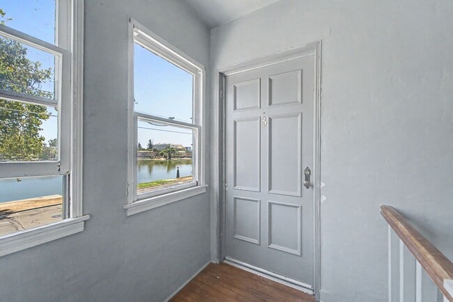 Building Photo - 1024 D St
