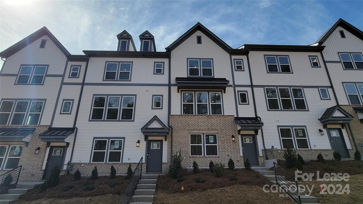 Foto principal - 2354 Donnelly Hls Ln