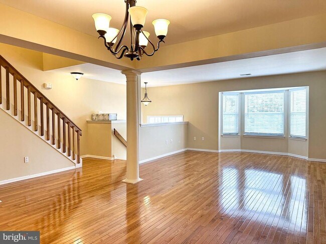 Building Photo - 1702 Old Mill Ct