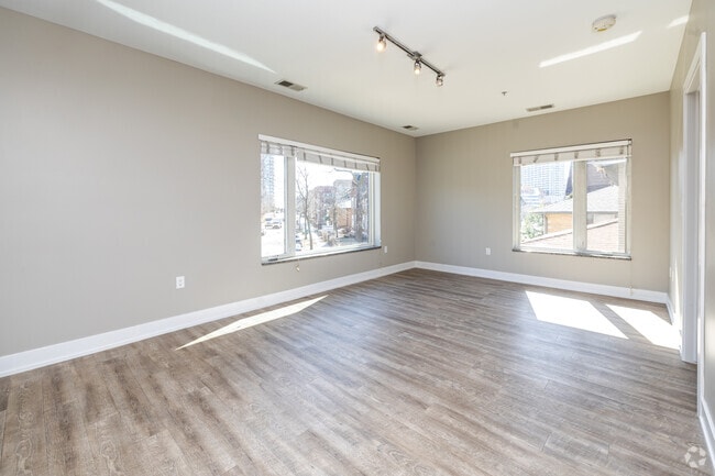 1BR/1BA - Living Room - Flats 1809