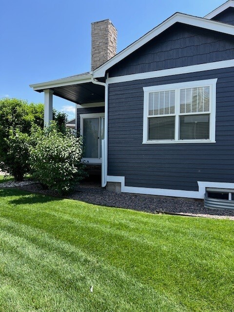 Building Photo - 1519 Waterfront Dr