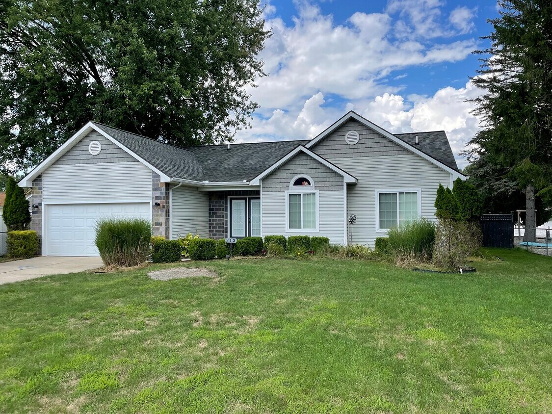 Foto principal - 313 Gilmore Ct