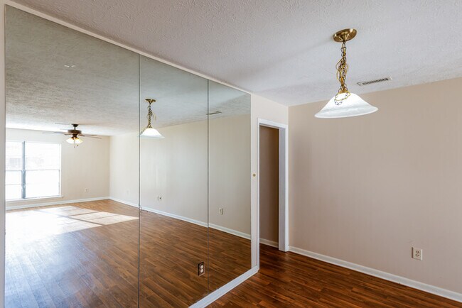 Foto del edificio - Stunning 3 Bedroom Home in Millbrook, AL!