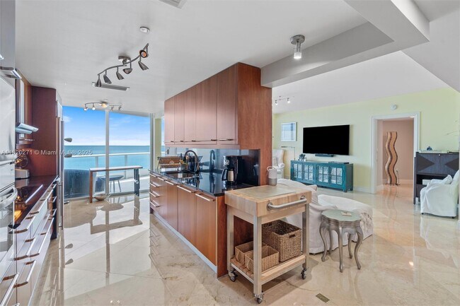 Foto del edificio - 1600 S Ocean Blvd