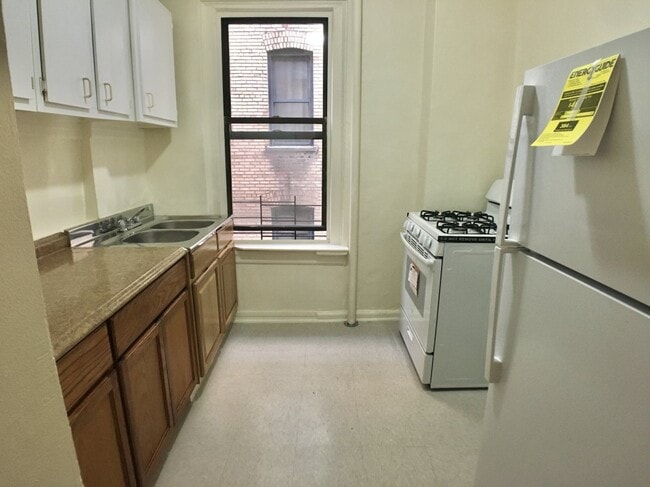 Building Photo - 617 West 170th Street