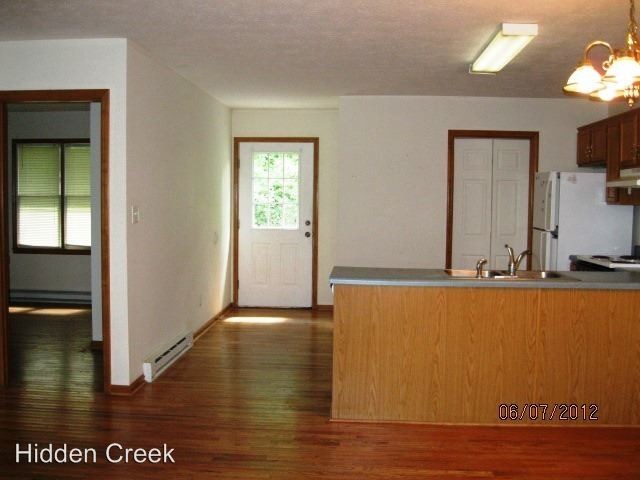 Foto del edificio - 216 King's Ridge Rd