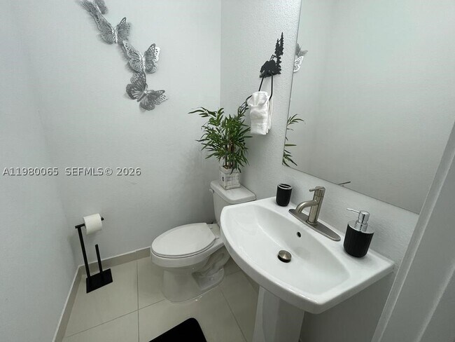 Foto del edificio - 302 NW 11th Ct