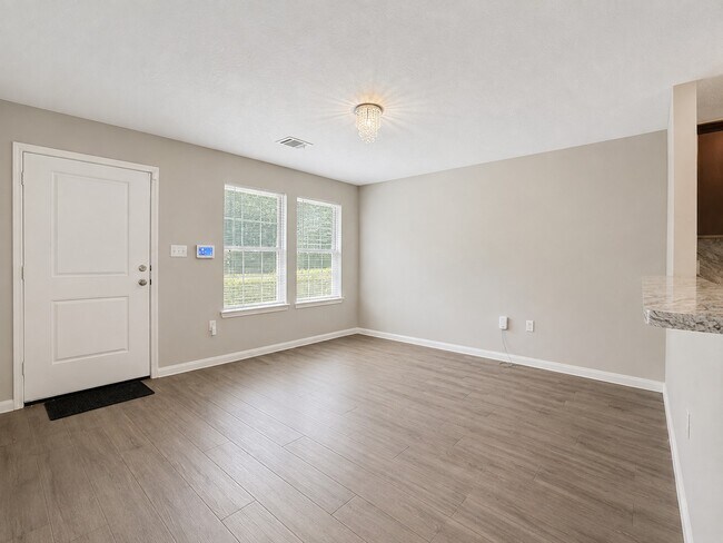 Building Photo - 14980 Austin Rd