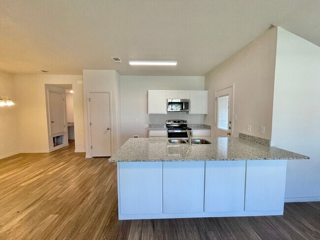 Building Photo - 1712 Castroville