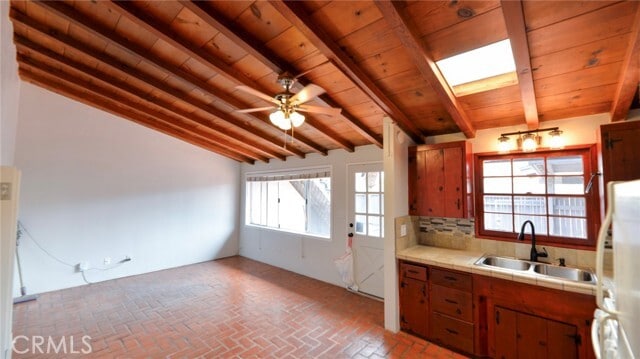 Building Photo - 1502 Buena Vista