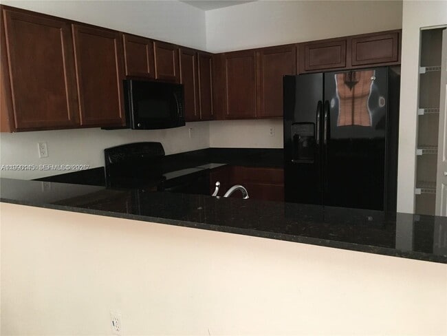 Foto del edificio - 10870 NW 88th Terrace
