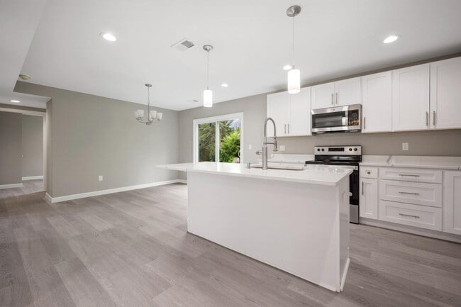 Foto del edificio - 2253 Papermill Rd