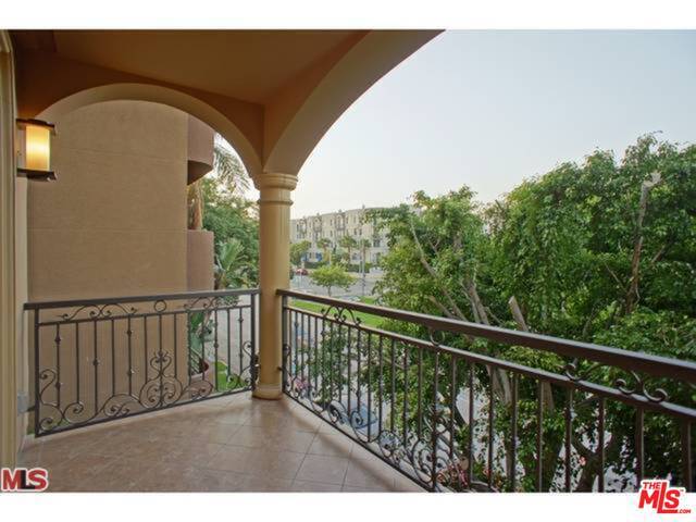 Foto del edificio - 8612 Burton Way