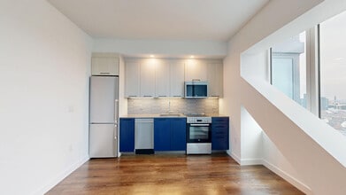 Interior Photo - Broadridge