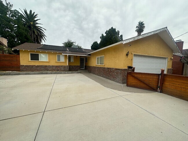 Foto del edificio - 925 Ventura Dr