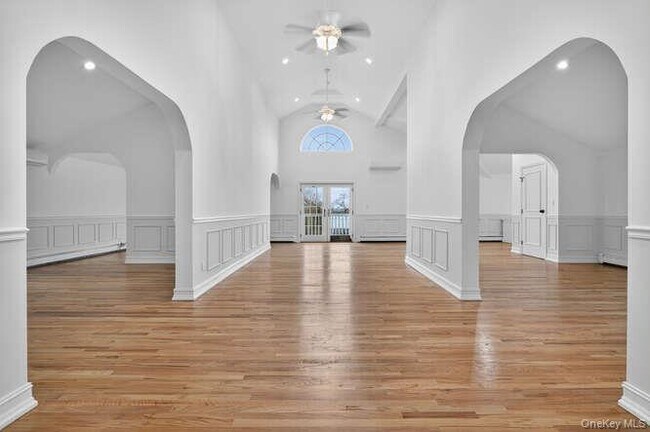 Foto del edificio - 125 Horseshoe Rd