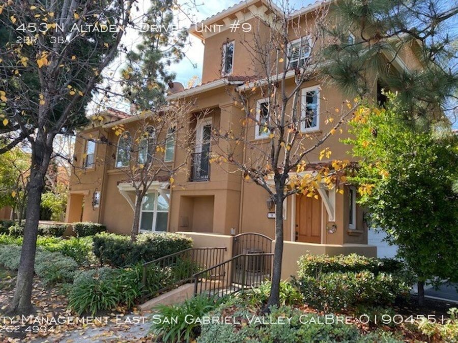 Primary Photo - 453 N Altadena Dr
