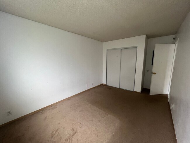 Foto del edificio - 2 Bed, 1 Bath at Windward Acres